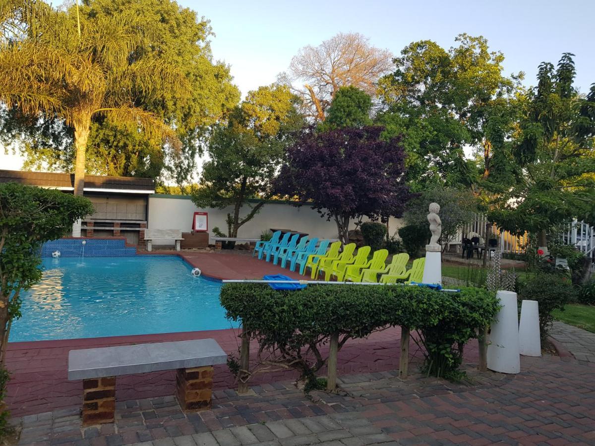 Good 2 Go Guest House Benoni Kültér fotó