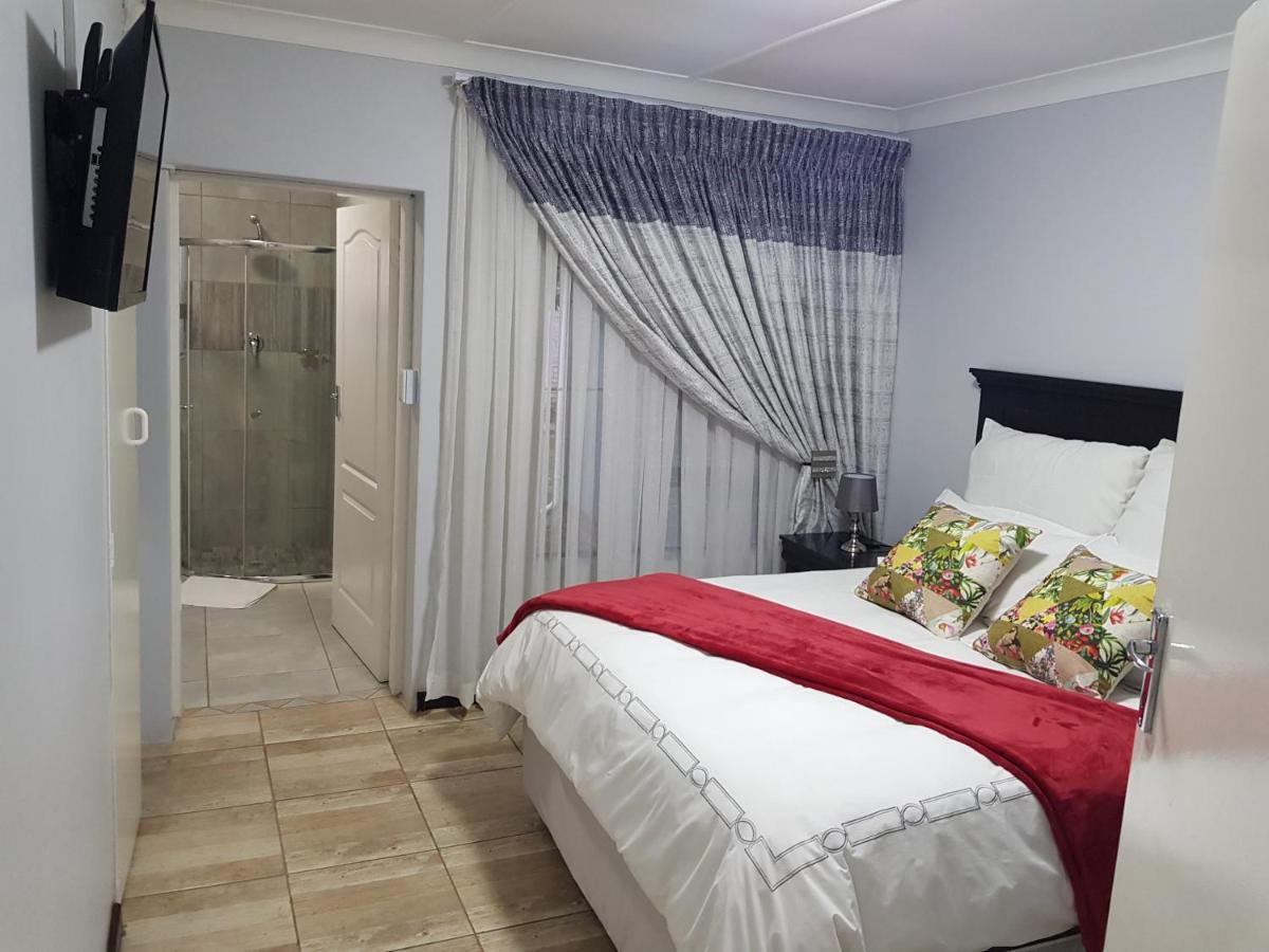 Good 2 Go Guest House Benoni Kültér fotó